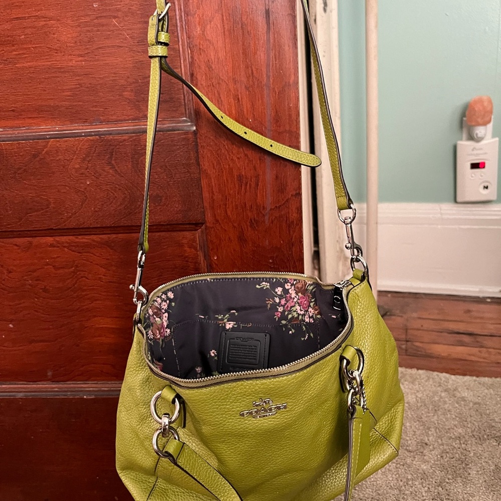 BEAUTIFUL Coach Crossbody Satchel….EXCELLENT Condition….GORGEOUS Green….